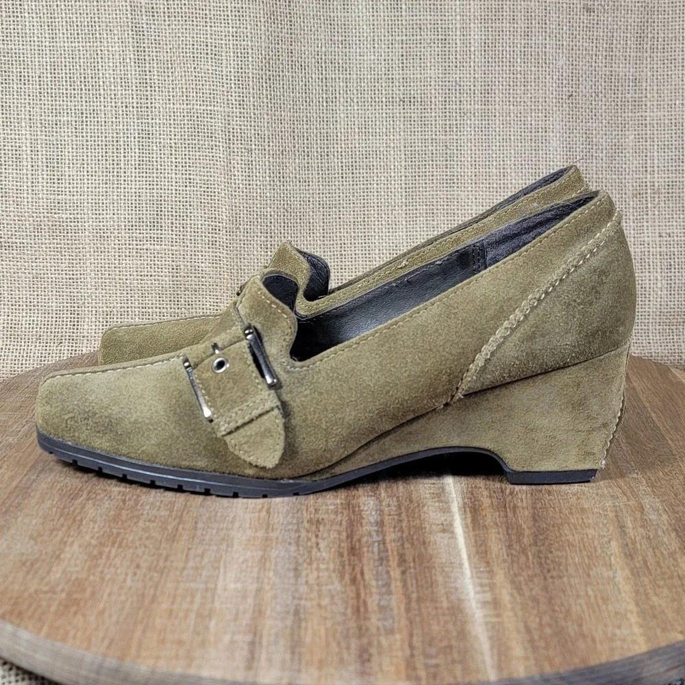 Aerosoles Suede Leather Wedge‎ Loafers Olive Buckle Comfort Heels Women's 5.5
